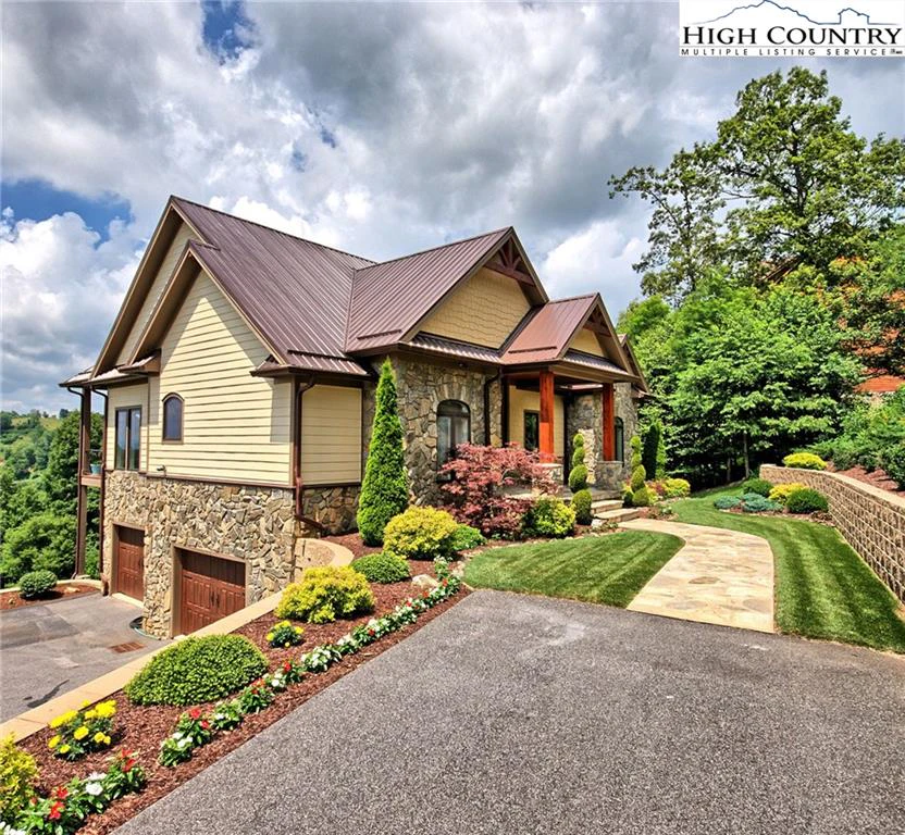 Image number 1 for the current listing
