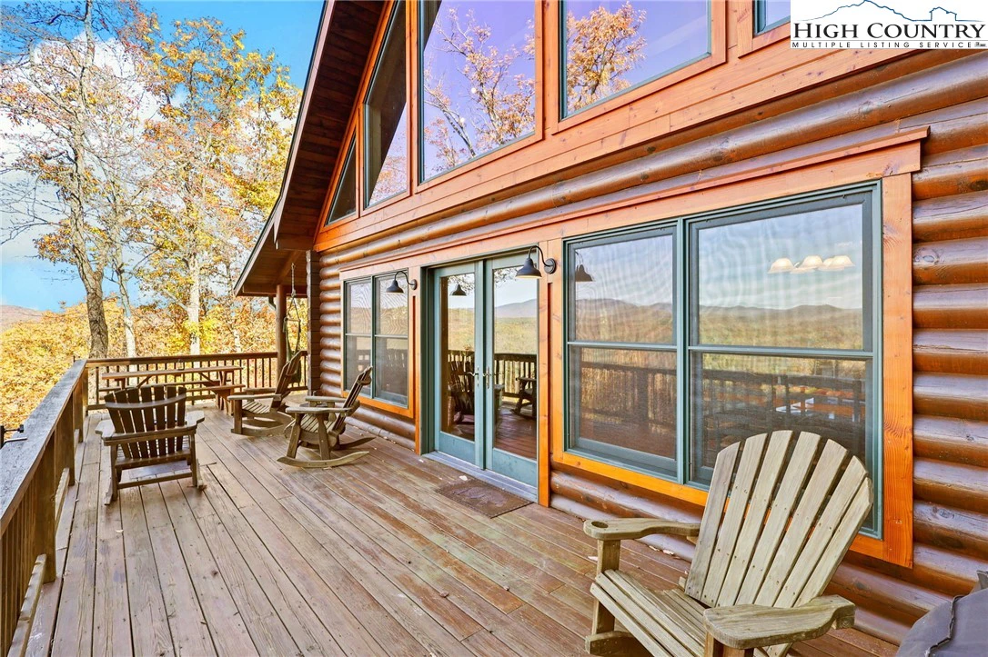 Image number 16 for the current listing