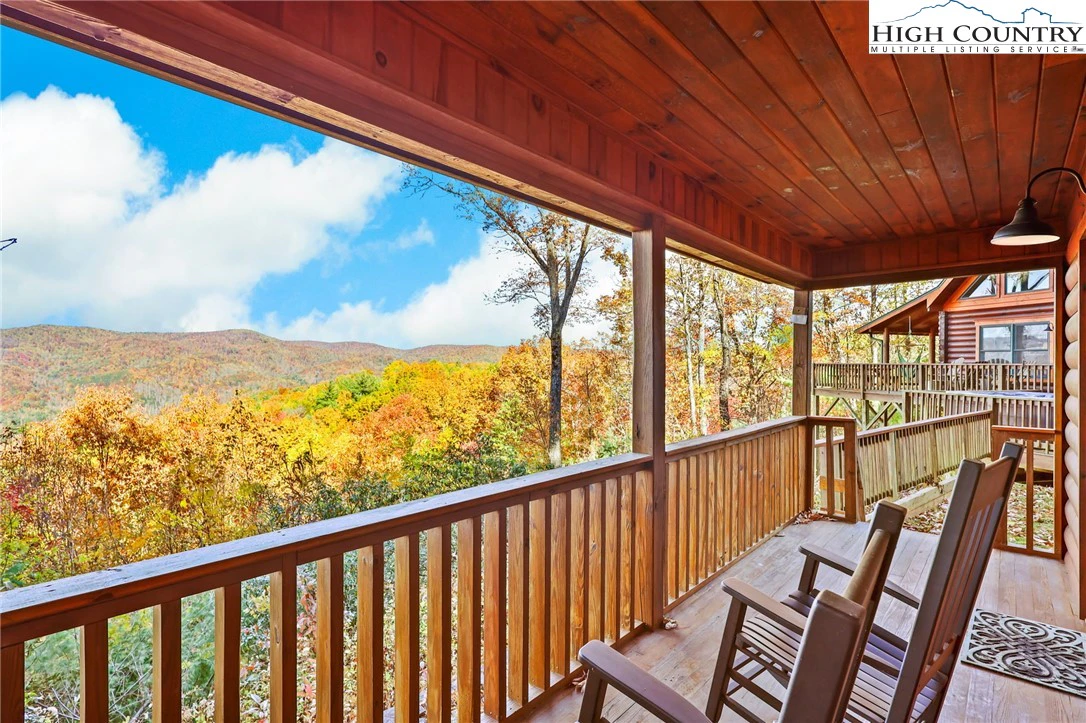 Image number 18 for the current listing