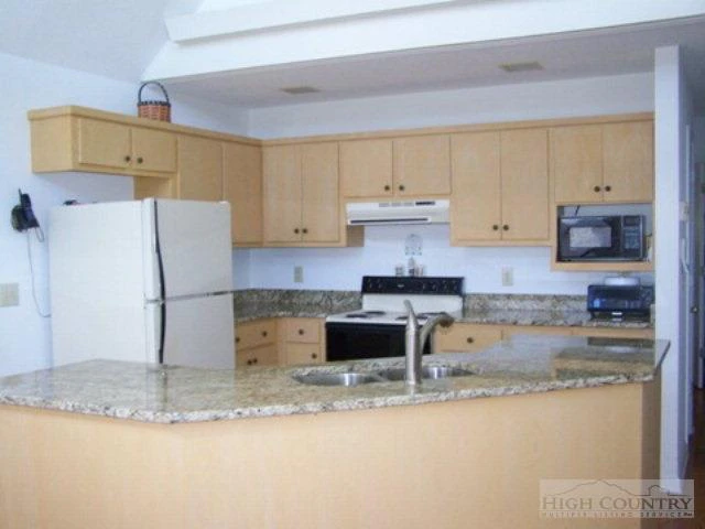 Image number 6 for the current listing