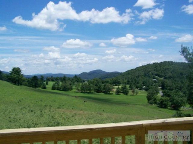 Image number 18 for the current listing