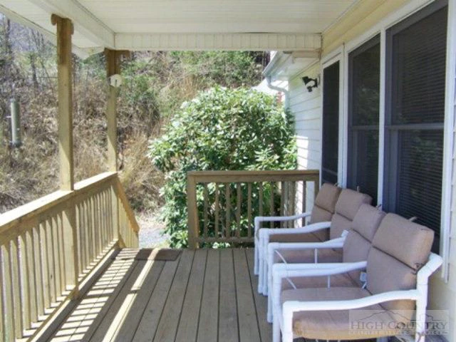Image number 2 for the current listing