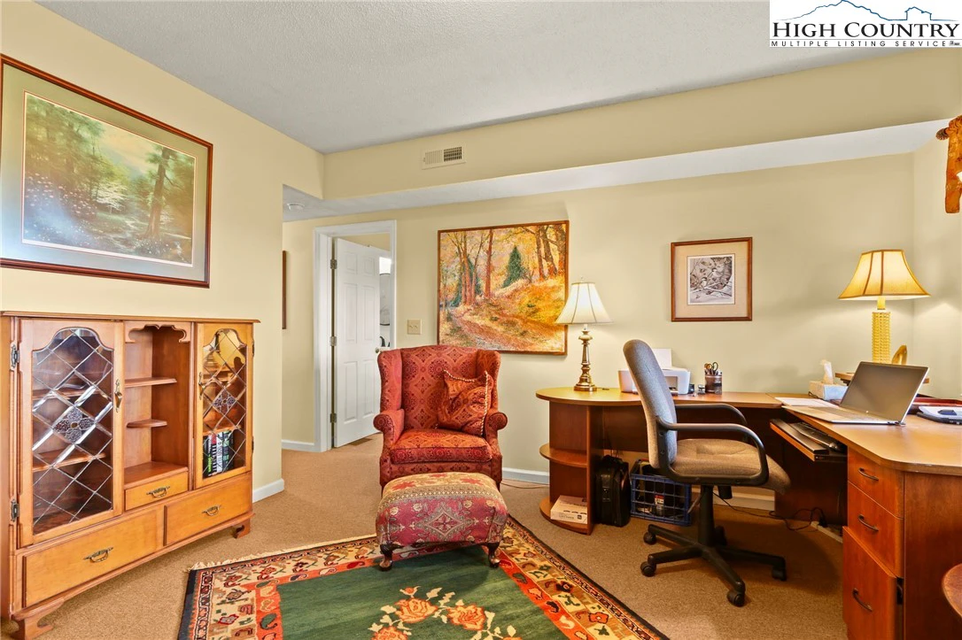 Image number 7 for the current listing