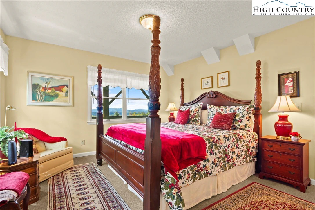 Image number 8 for the current listing