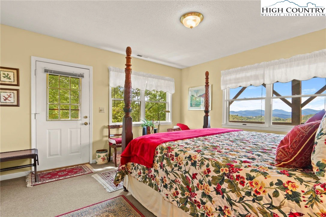 Image number 9 for the current listing