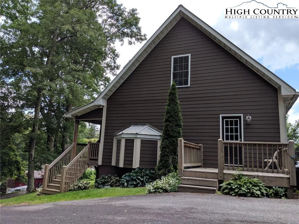 Image number 18 for the current listing