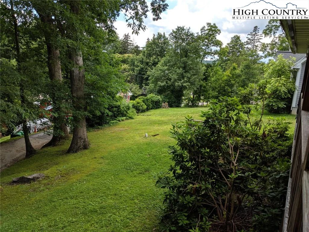 Image number 15 for the current listing