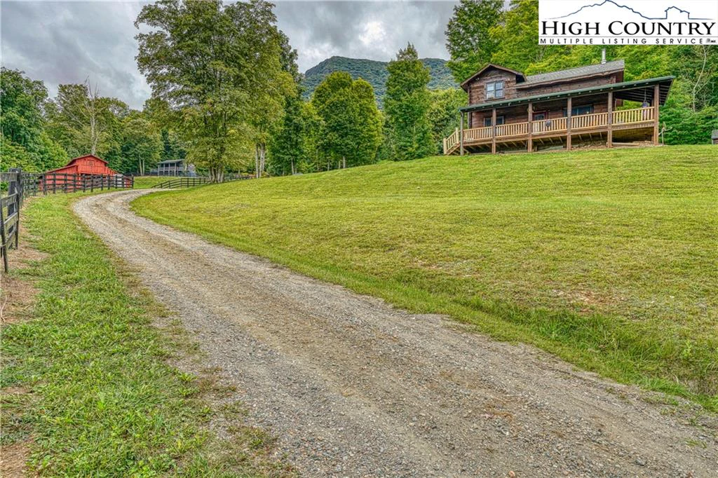 Image number 17 for the current listing