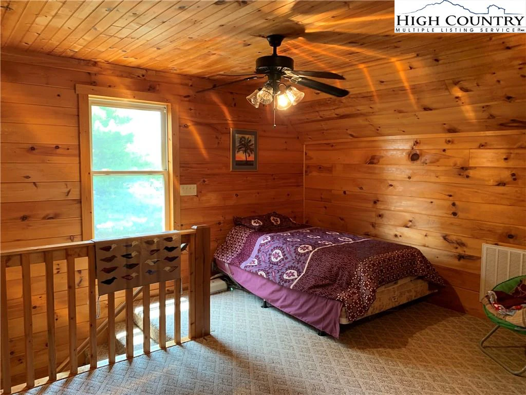 Image number 16 for the current listing