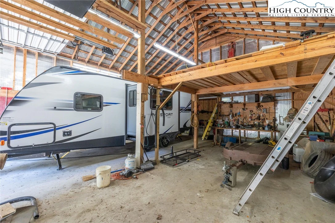 Image number 12 for the current listing