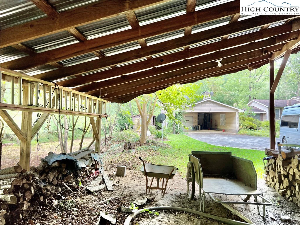 Image number 3 for the current listing