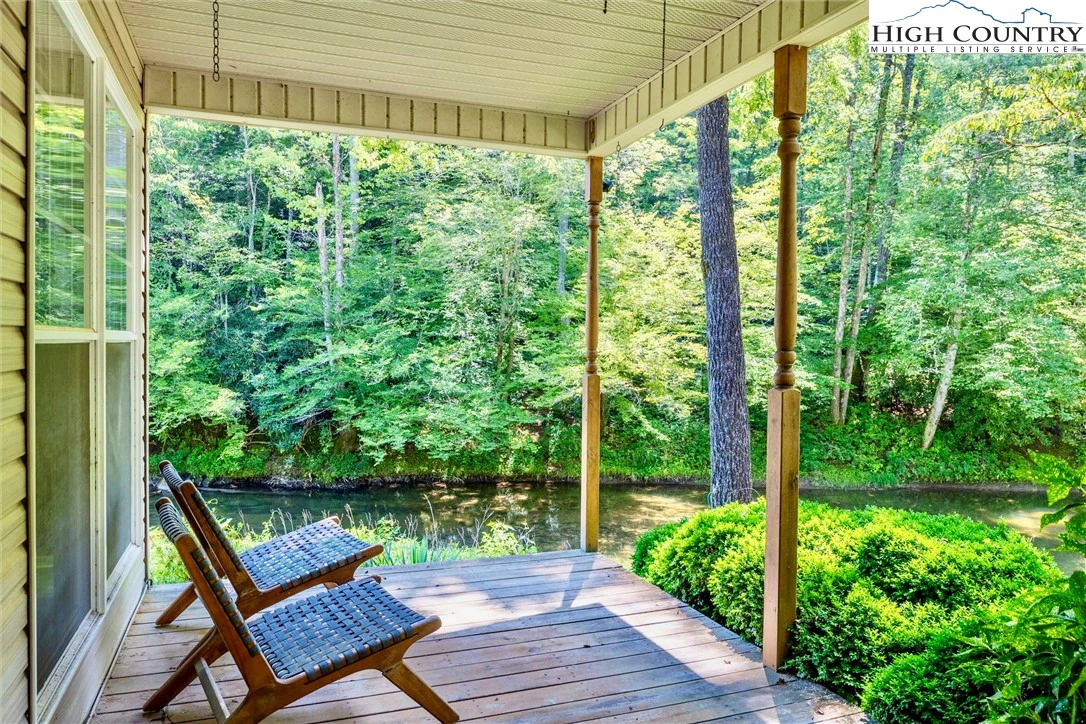 Image number 5 for the current listing