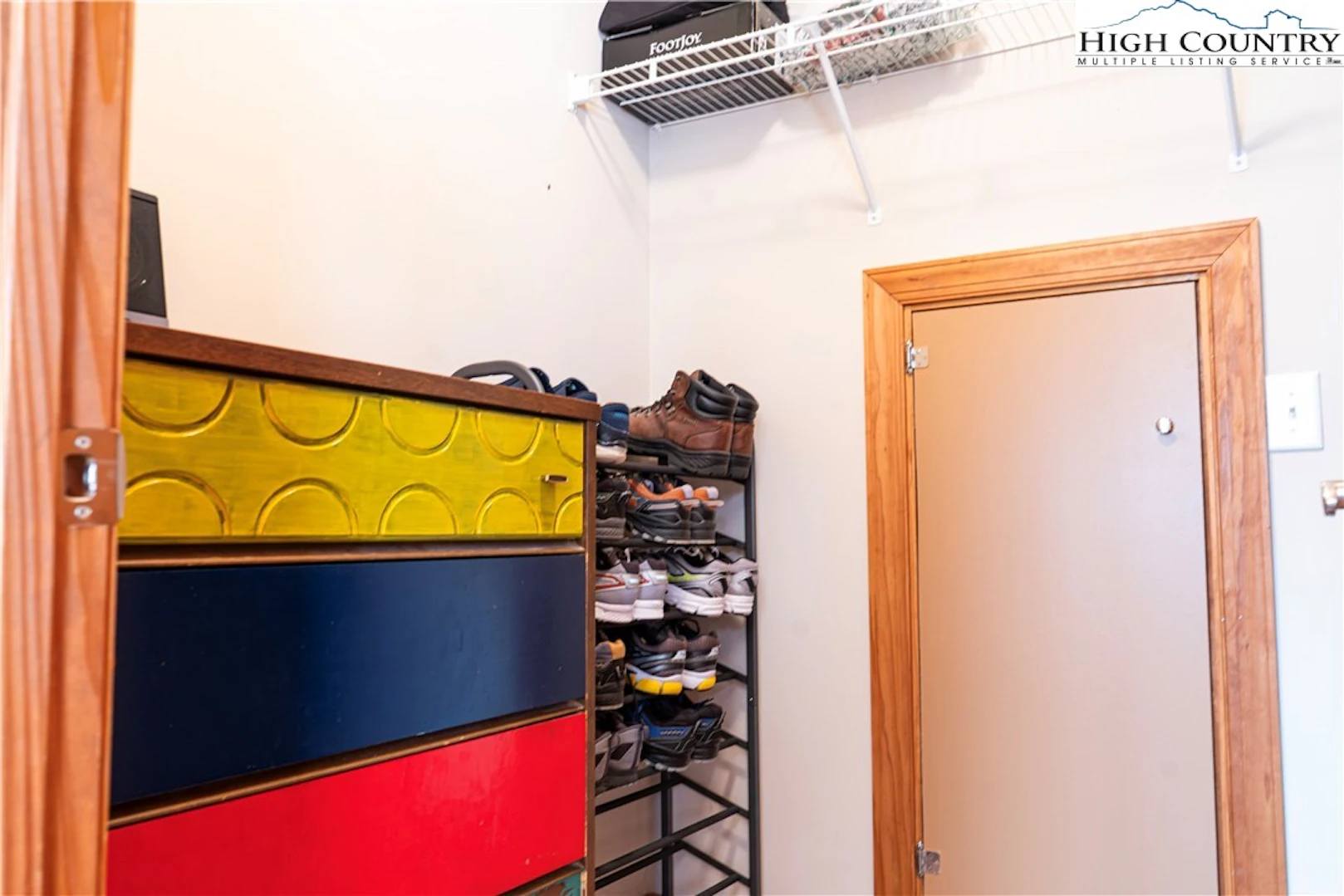 Image number 2 for the current listing