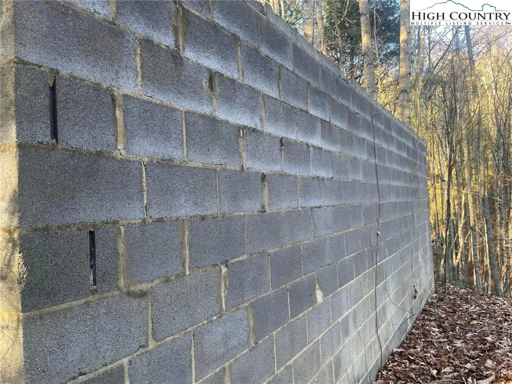 Image number 20 for the current listing