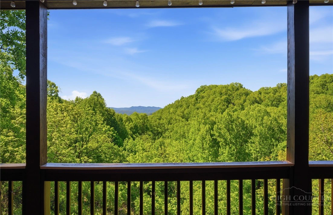 Image number 6 for the current listing