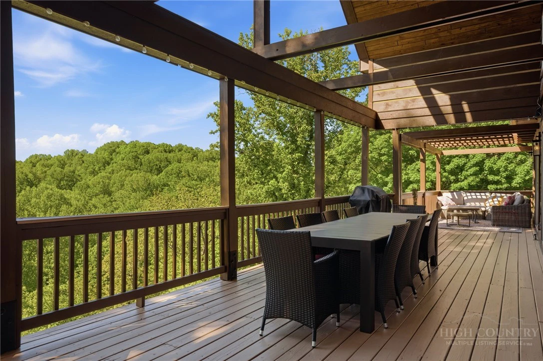 Image number 9 for the current listing