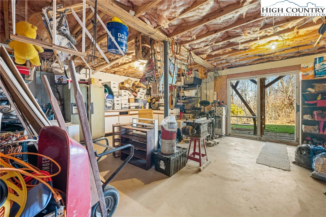 Image number 13 for the current listing