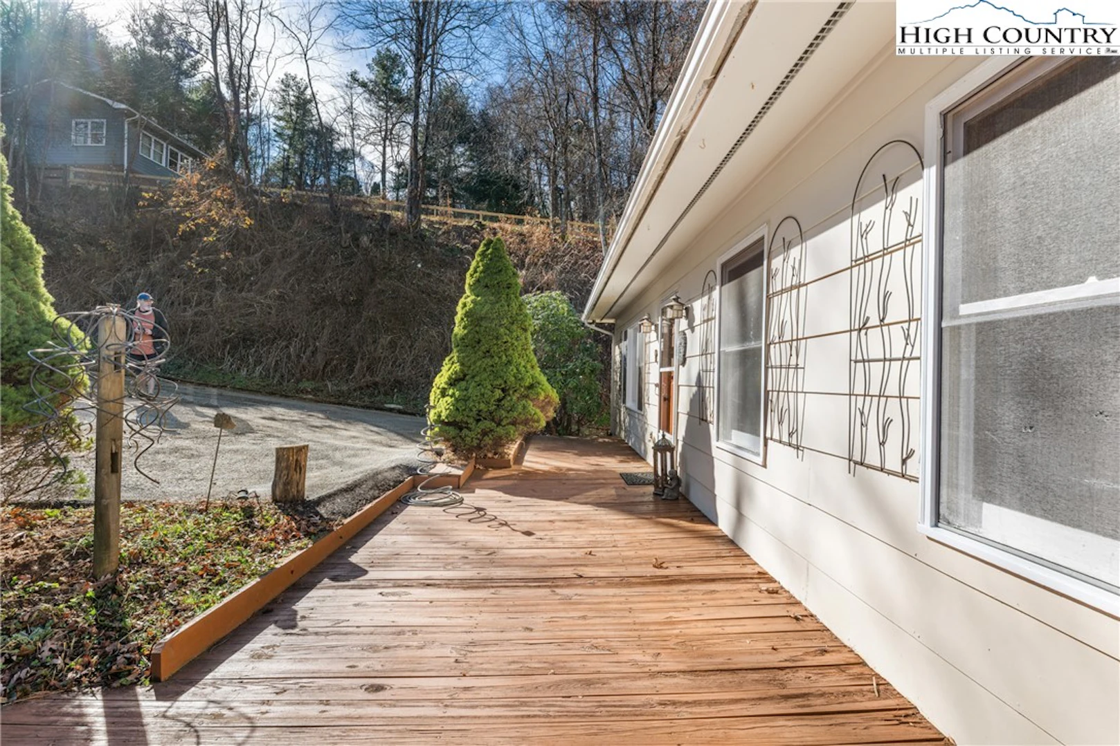 Image number 11 for the current listing