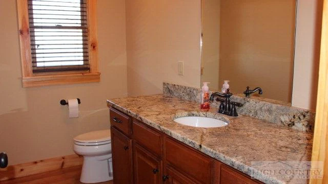 Image number 11 for the current listing