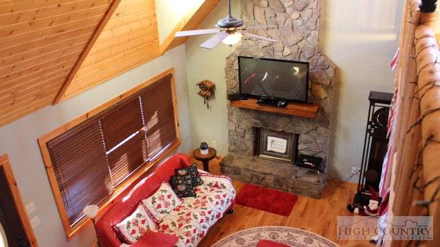 Image number 16 for the current listing