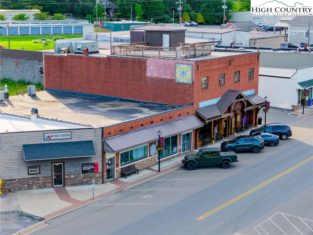 Image number 1 for the current listing
