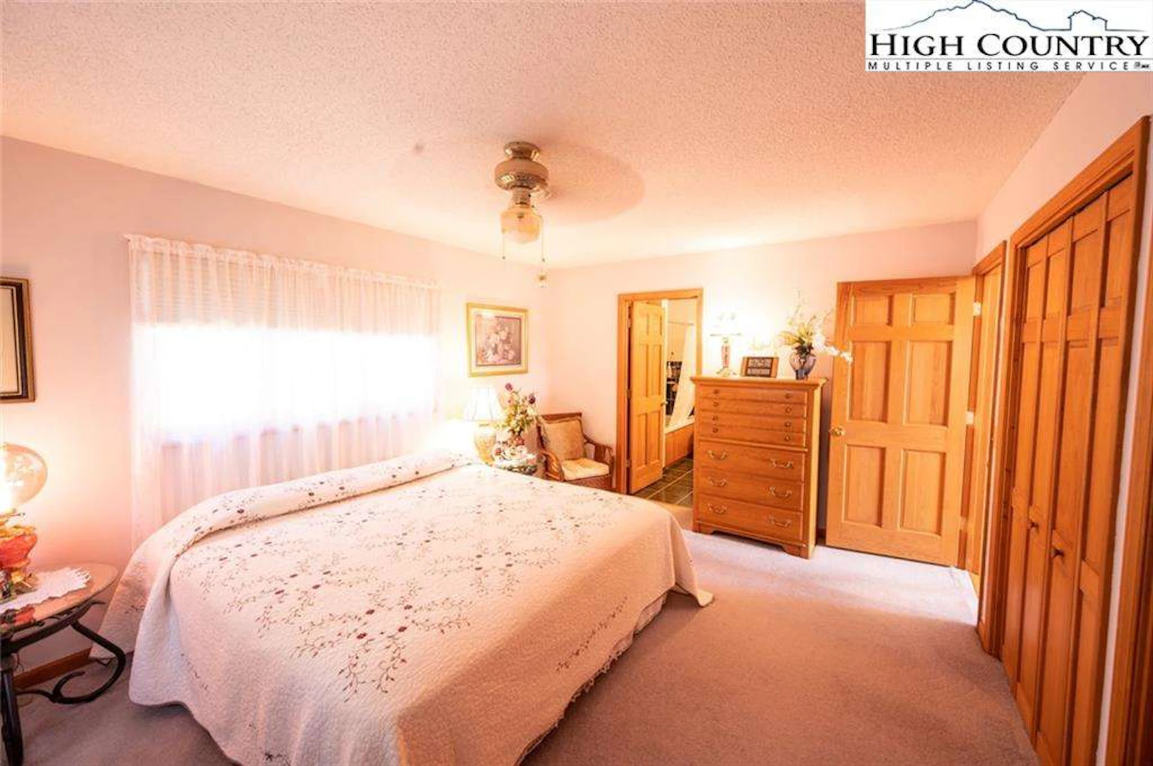 Image number 3 for the current listing