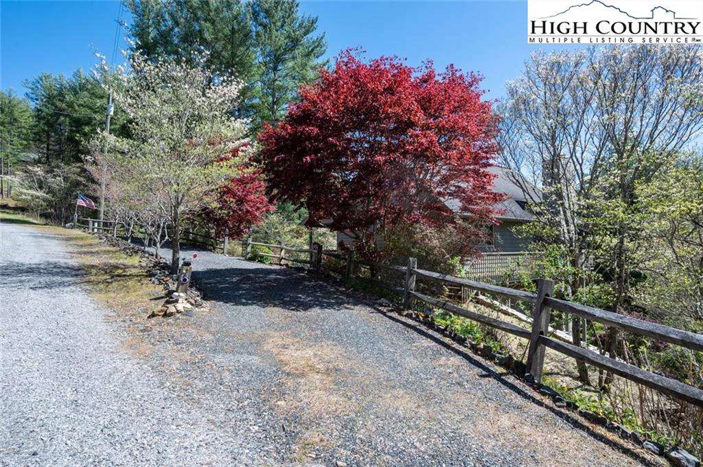 Image number 15 for the current listing