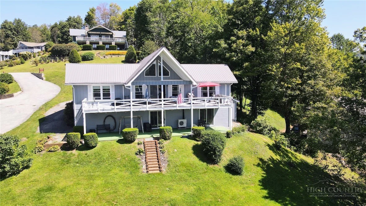 Image number 3 for the current listing