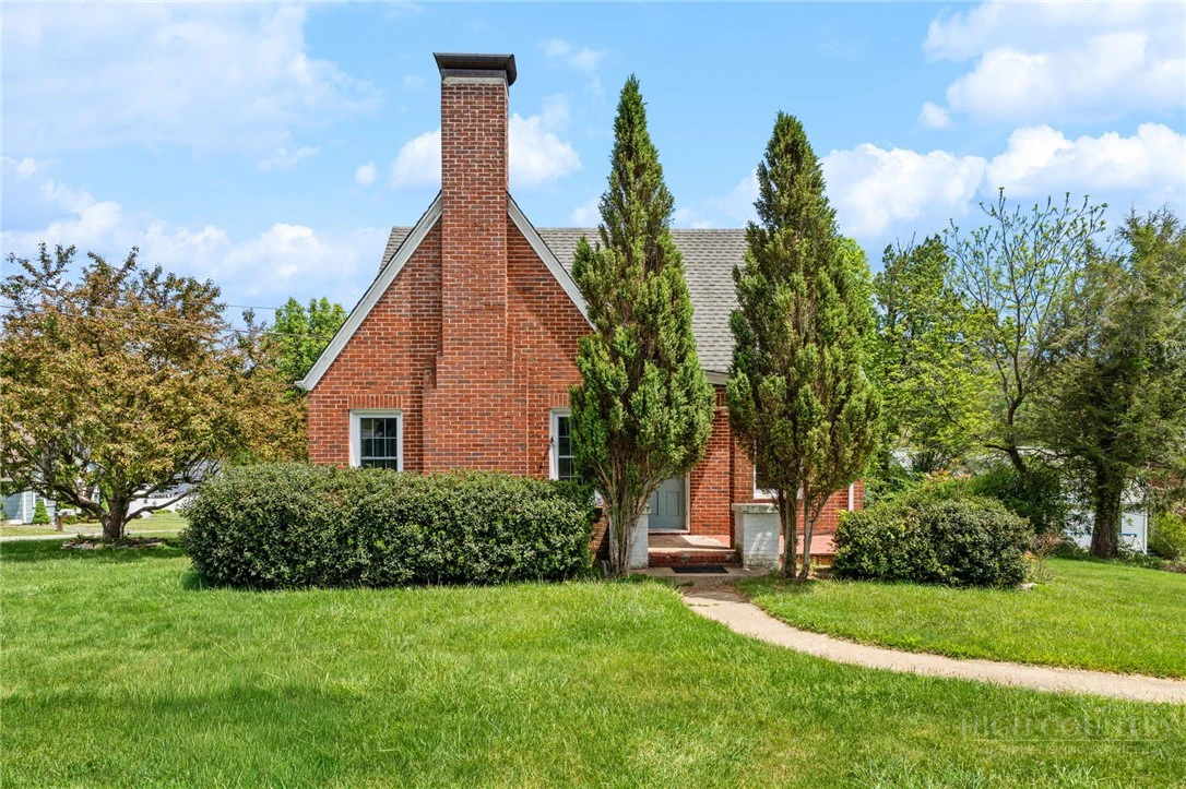 Image number 3 for the current listing
