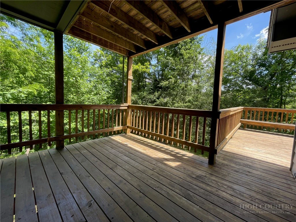 Image number 8 for the current listing