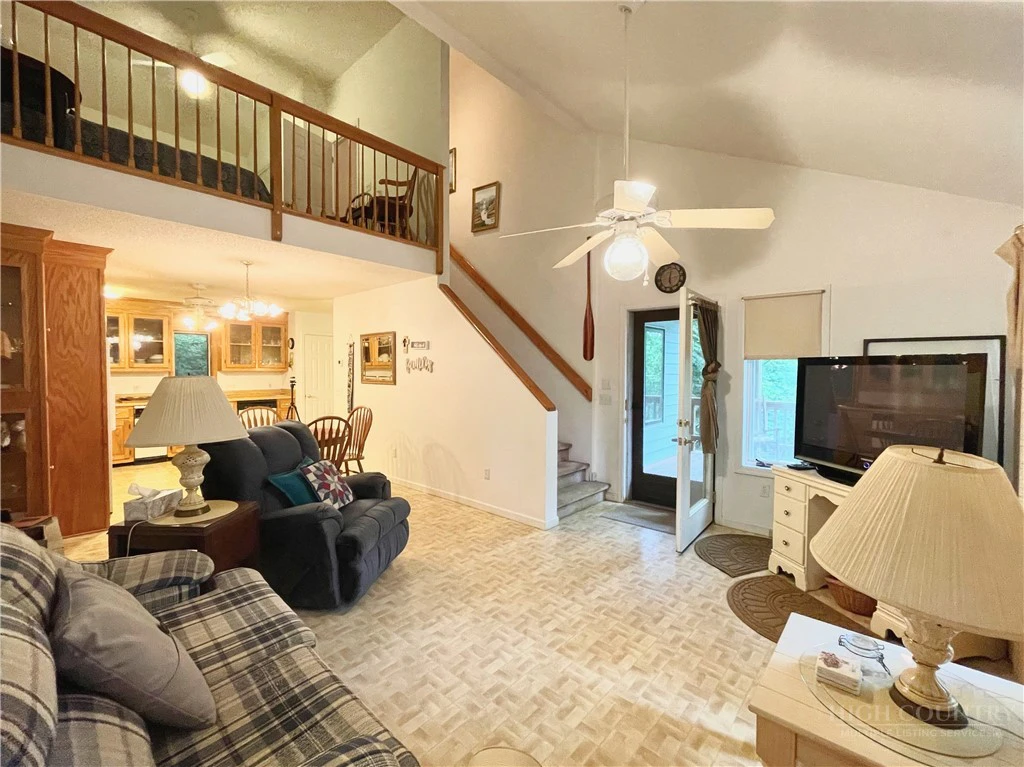 Image number 12 for the current listing