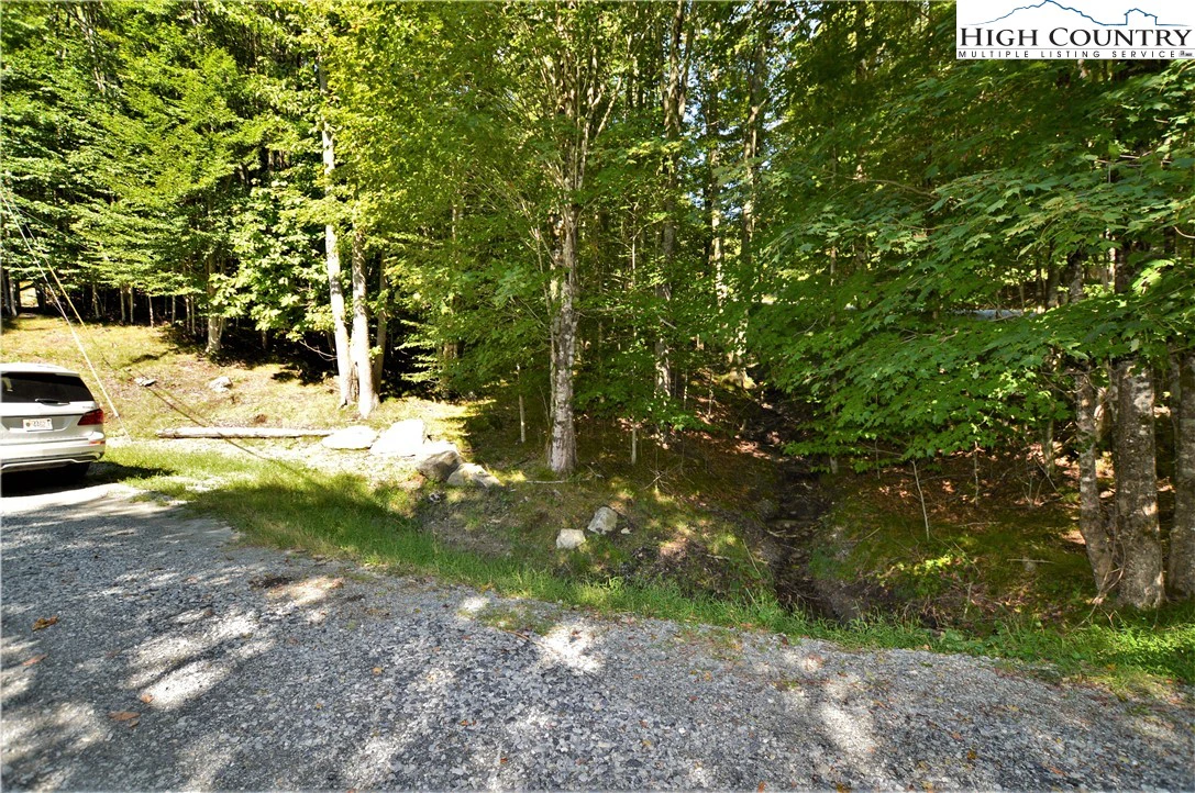 Image number 20 for the current listing