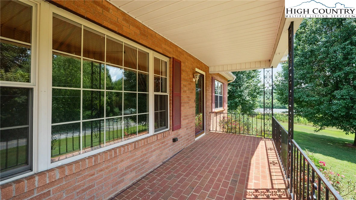 Image number 10 for the current listing