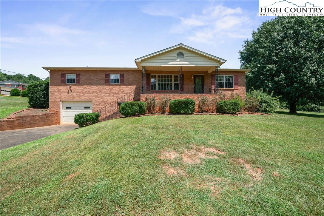 Image number 18 for the current listing
