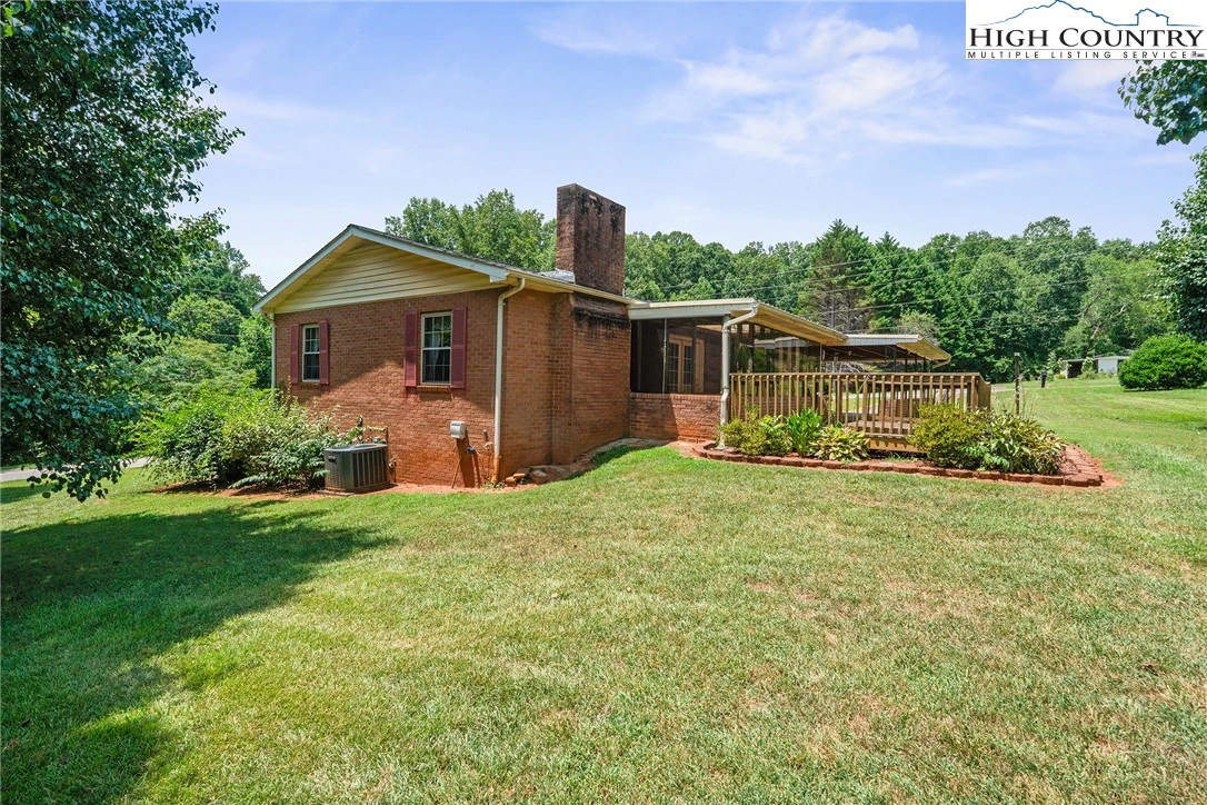 Image number 13 for the current listing