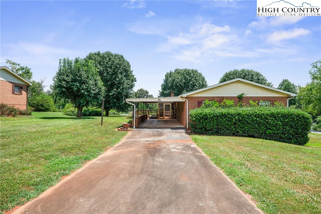 Image number 12 for the current listing