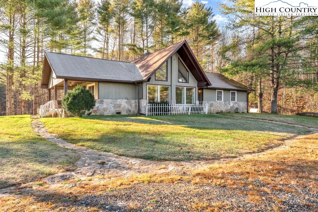Image number 1 for the current listing