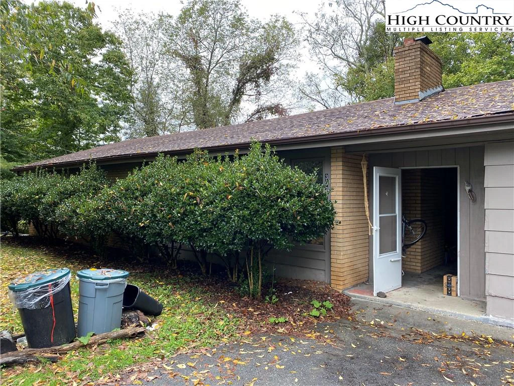 Image number 10 for the current listing