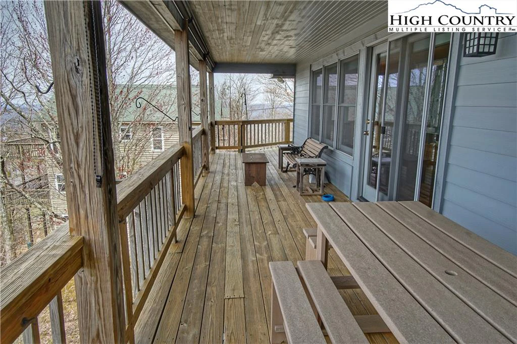 Image number 23 for the current listing