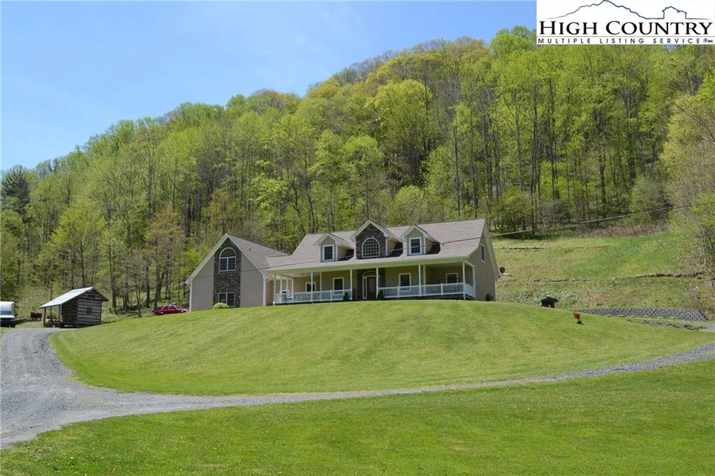 Image number 1 for the current listing