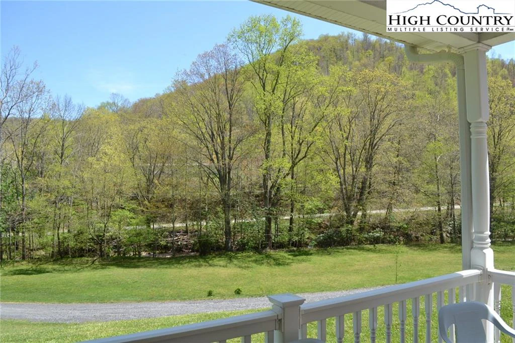 Image number 6 for the current listing