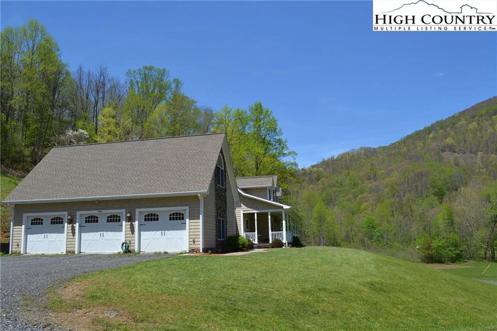 Image number 4 for the current listing