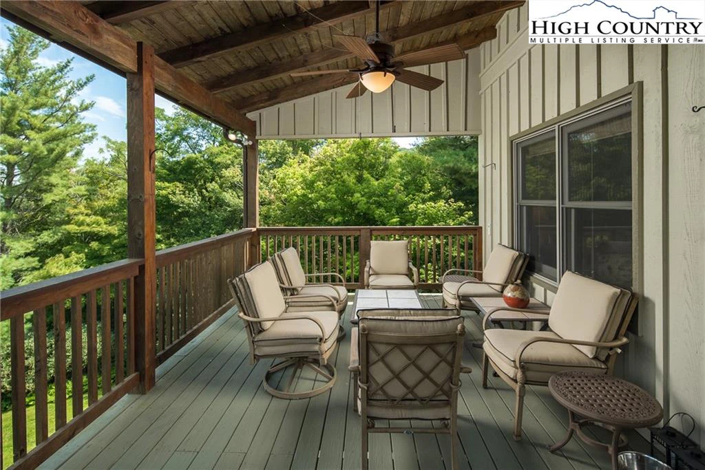 Image number 11 for the current listing
