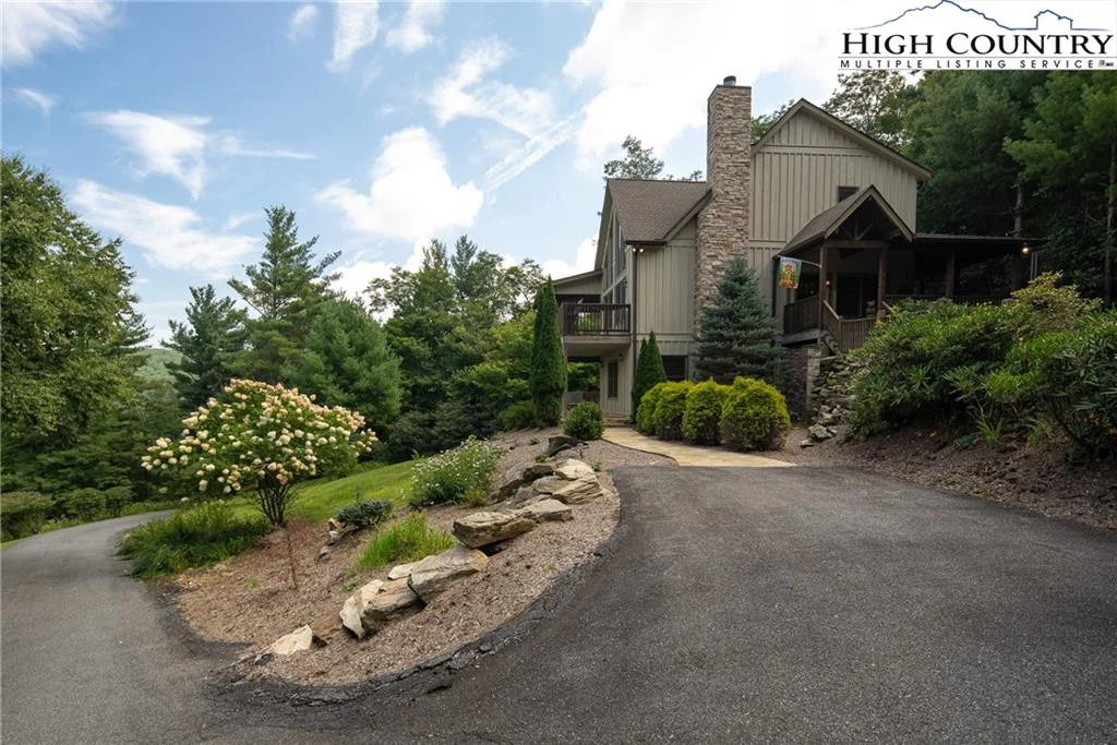 Image number 15 for the current listing