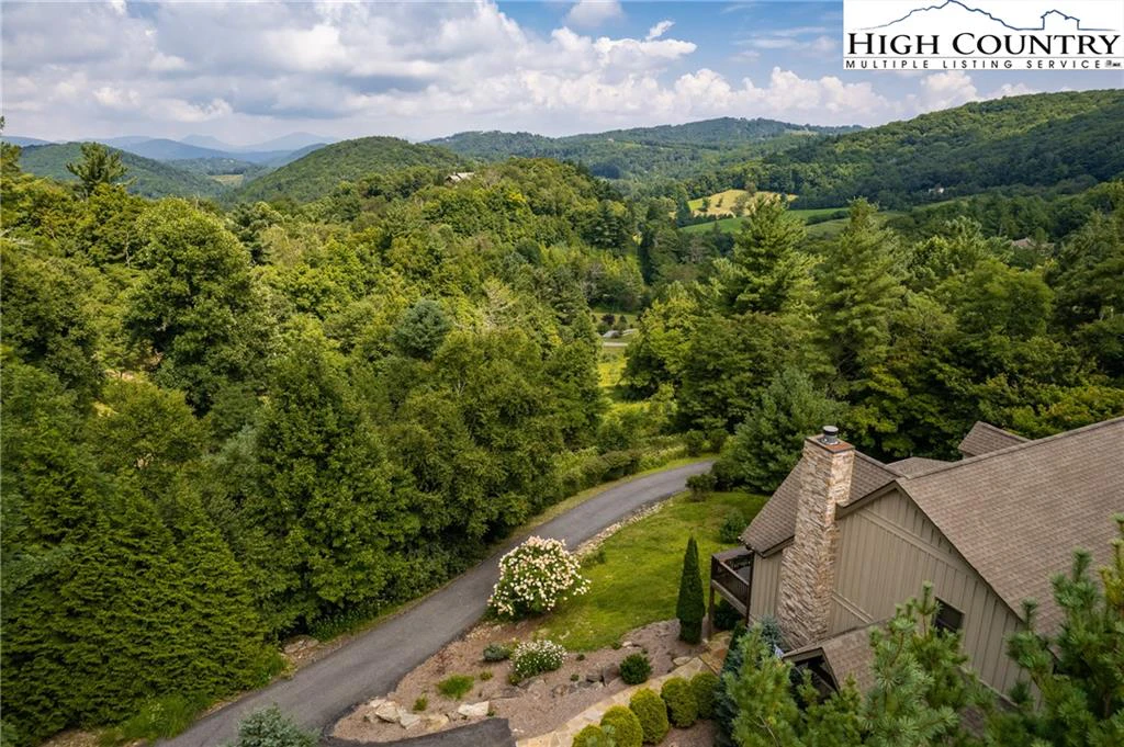 Image number 19 for the current listing