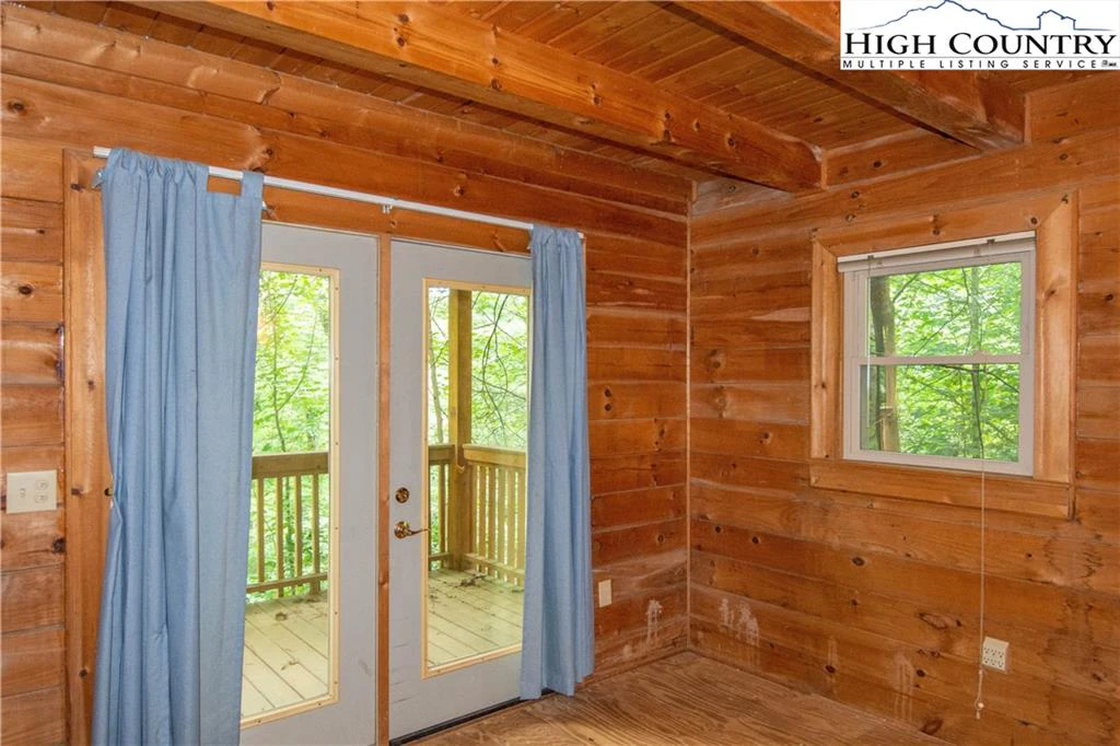 Image number 6 for the current listing