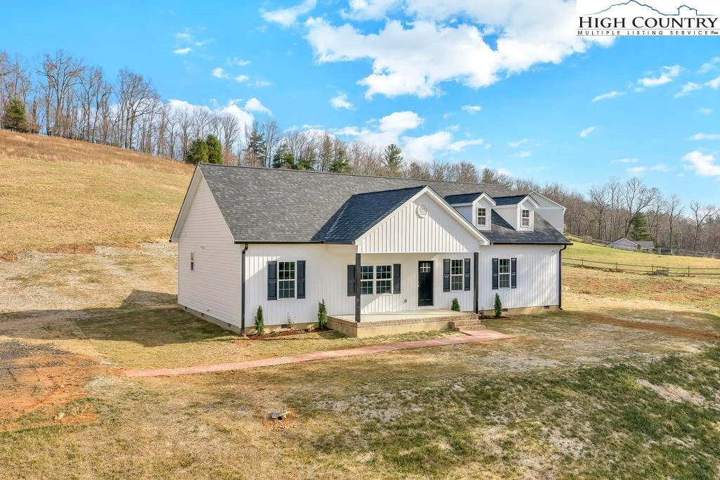 Image number 1 for the current listing