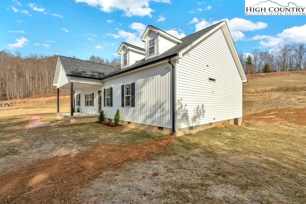 Image number 20 for the current listing