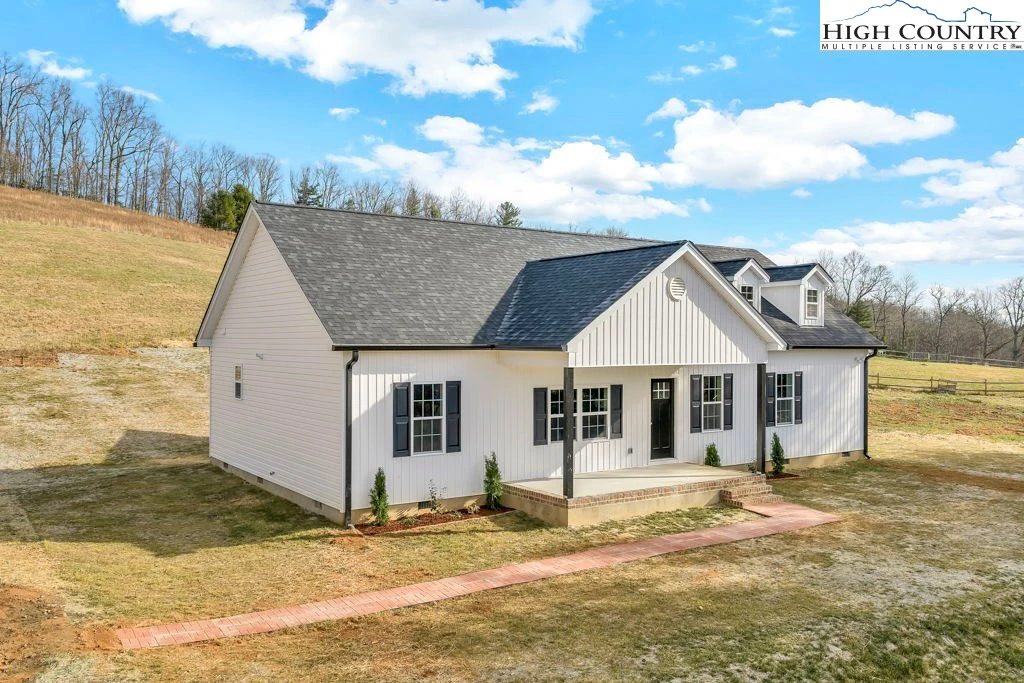 Image number 18 for the current listing