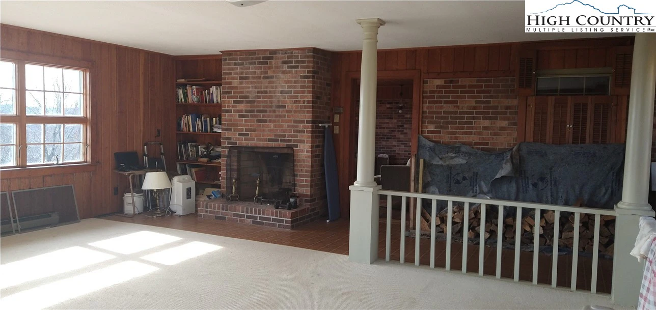 Image number 22 for the current listing